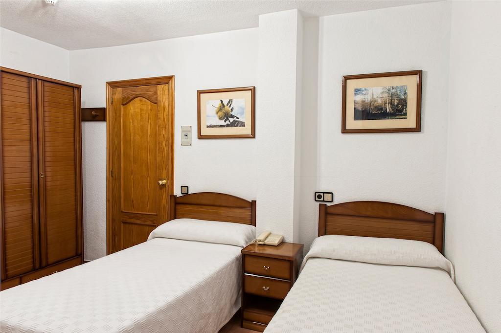 Hostal Turnat Bejar Room photo